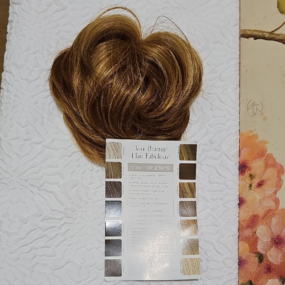 Toni Brattin NEW Red Blonde Clip In‎ Hairpiece